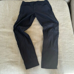 Eddie Bauer black nylon and spandex outdoor hiking pants size 6